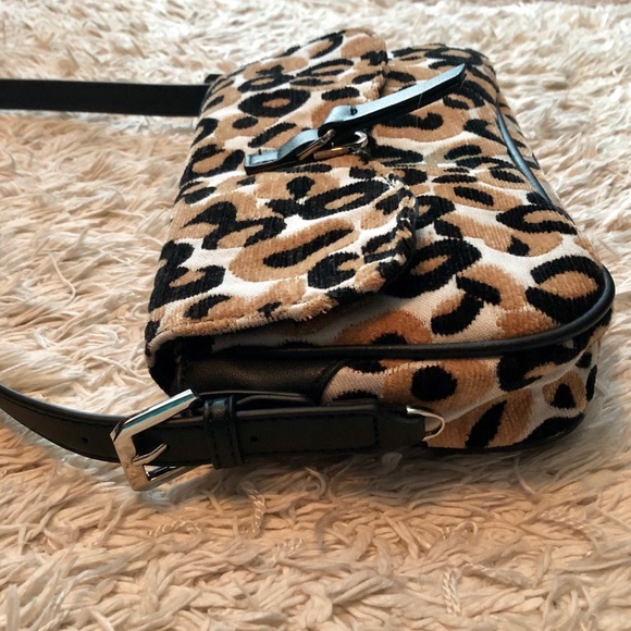 TOPSHOP LEOPARD FLAP SHOULDER BAG - Picture 6 of 8